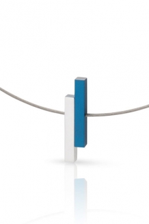 Clic collier staaldraden met aluminium hangers zilver en blauw C116B